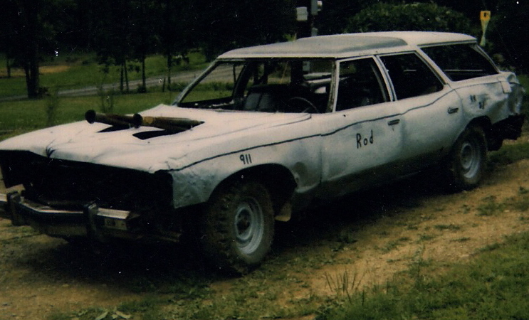 73pointiacwagon.jpg